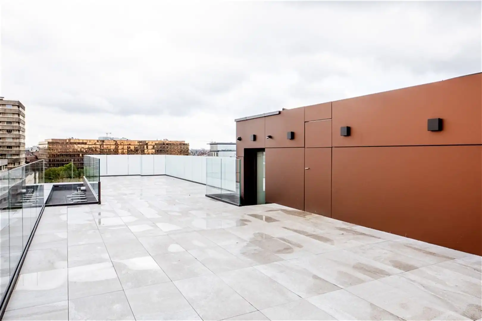 LUCIA: kantoren te huur 132m² foto 3