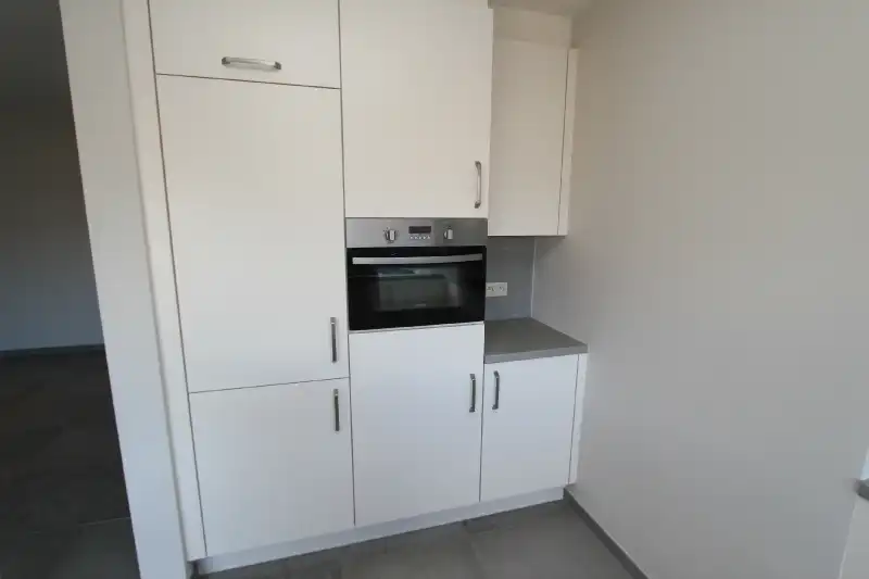 Volledig vernieuwd 2 slpk app.  in kleinschalige residentie foto 5