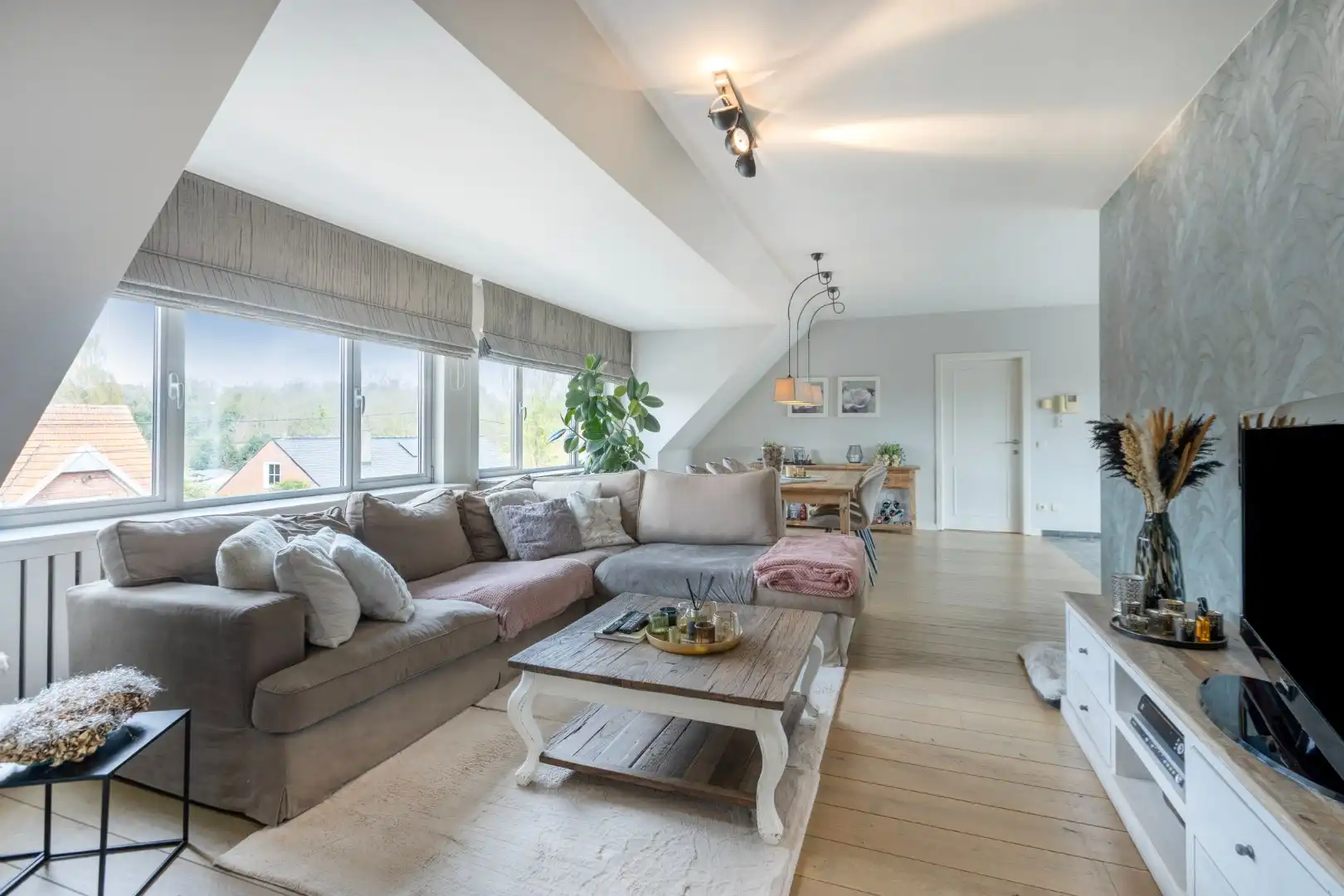 Ruim appartement met 3 slpks en prachtig terras, op wandel afstand van het centrum !  foto 4