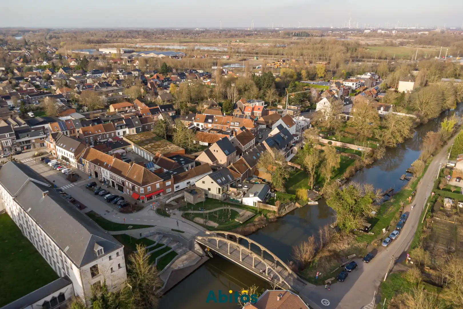 Handelspand op absolute topligging in het centrum van Drongen foto 16