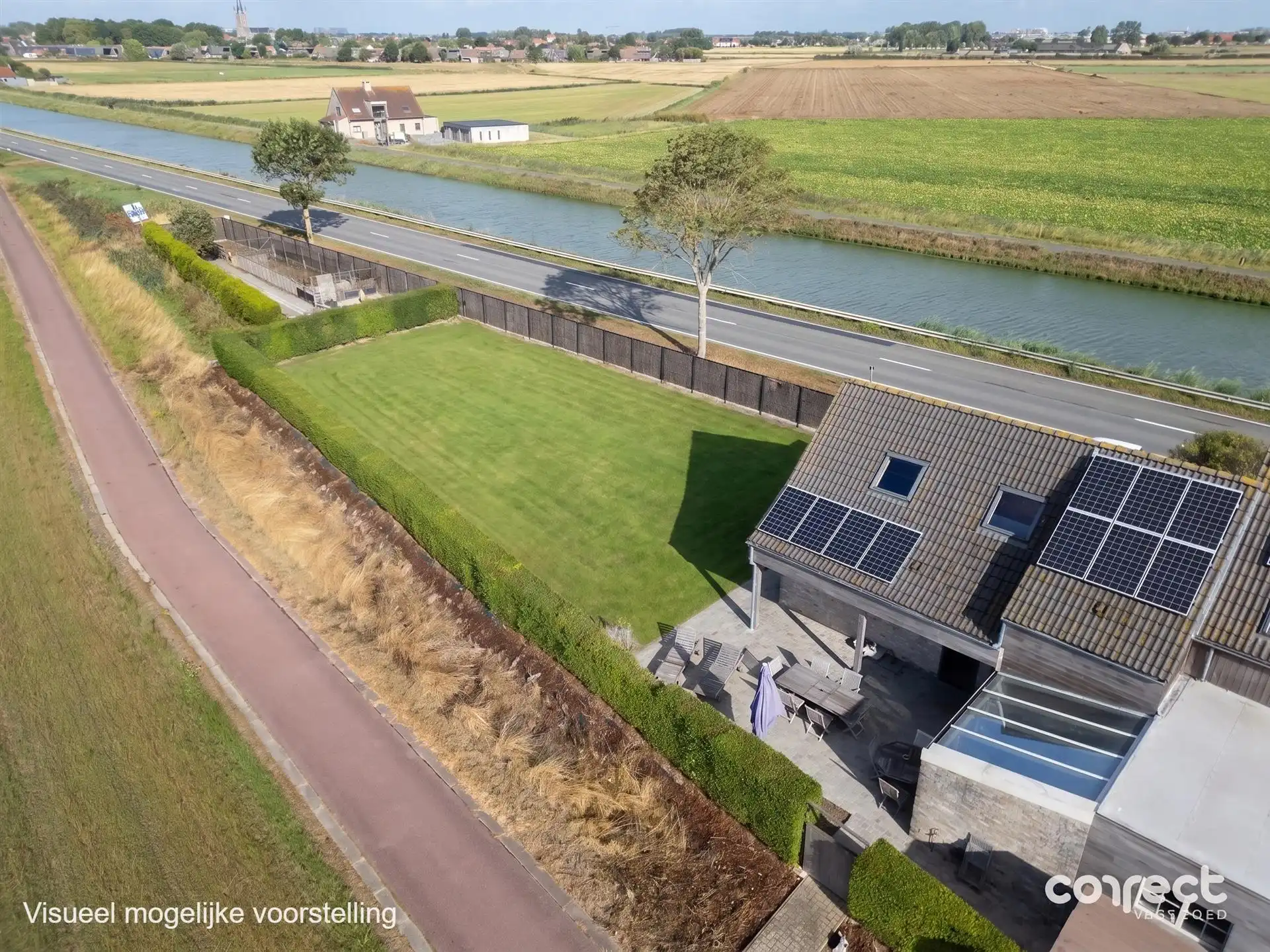 Landelijk gelegen woning op ruim perceel nabij de kust. foto 11