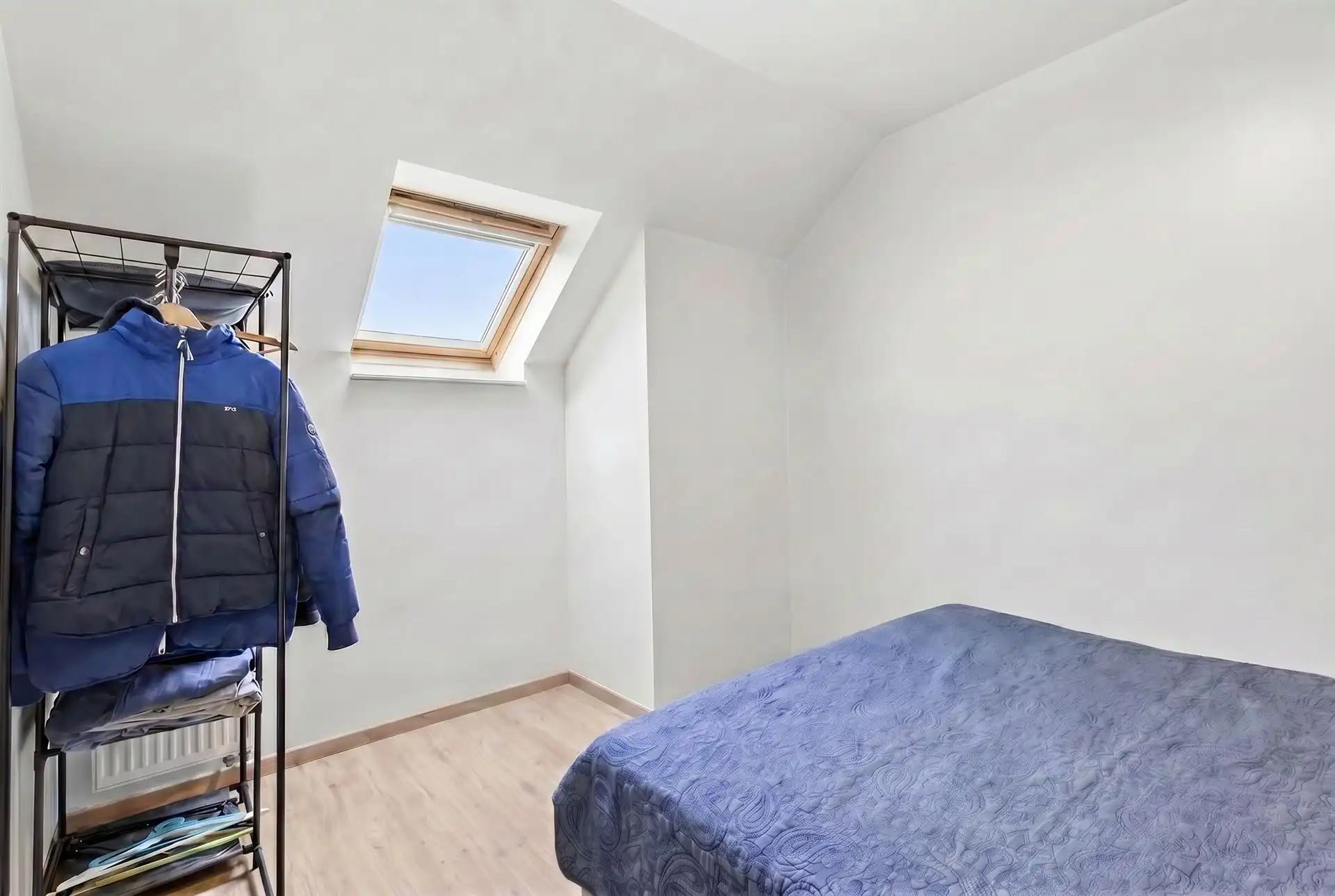 ZUIDGERICHT / VLAK AAN ZEEDIJK  foto 11