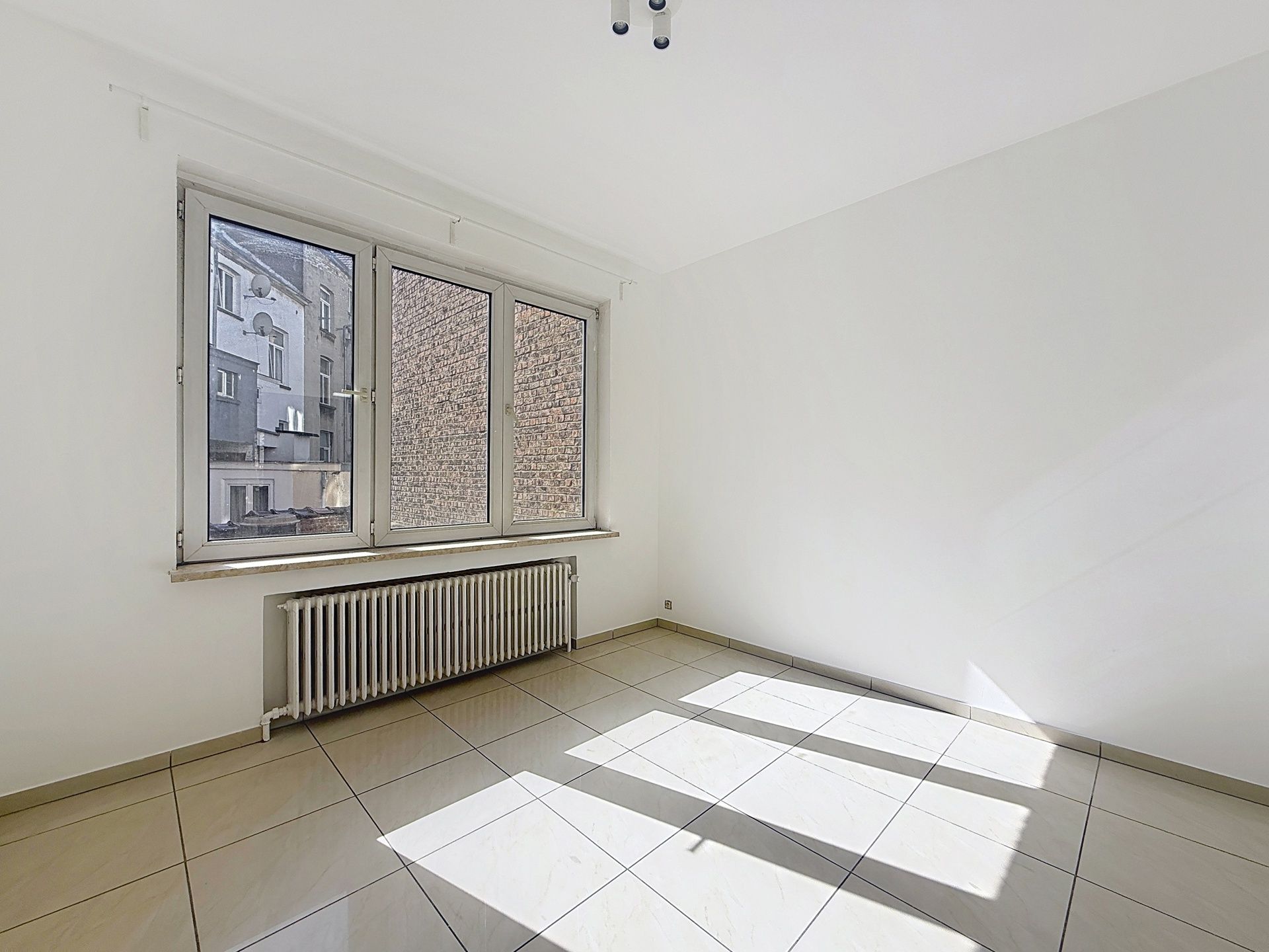 Prox. Tour en Taxi, mooi appartement 1 slaapkamer van ± 63m² foto 8
