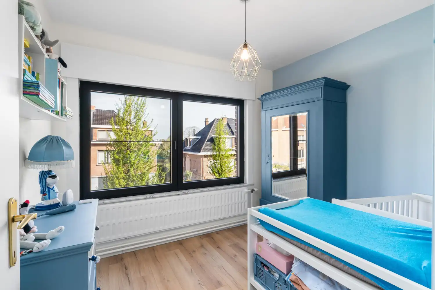 Prachtig gerenoveerde woning met tuin, zonnepanelen en garage in Sint‑Pieters‑Leeuw foto 17