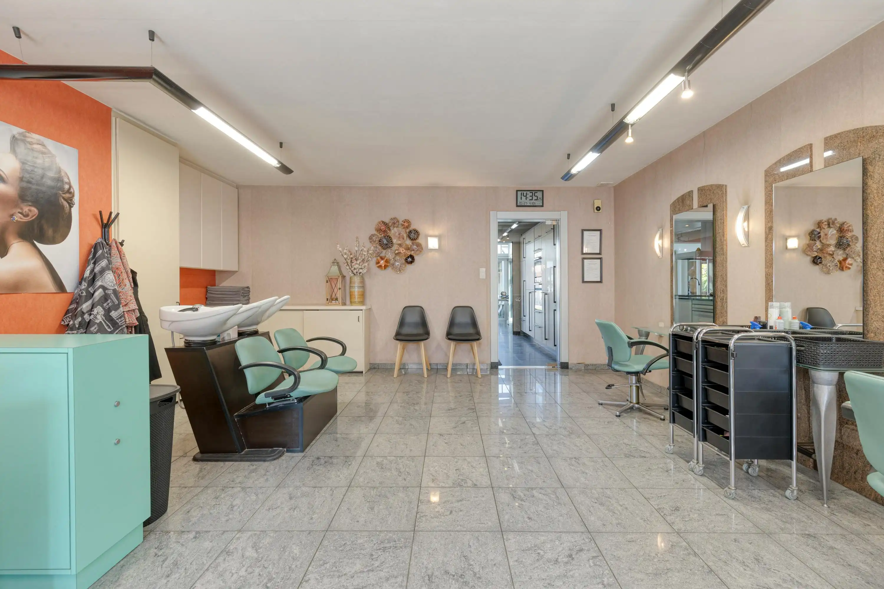 Verrassend ruim, polyvalent huis met 5 slaapkamers te Sint-Kruis foto 12