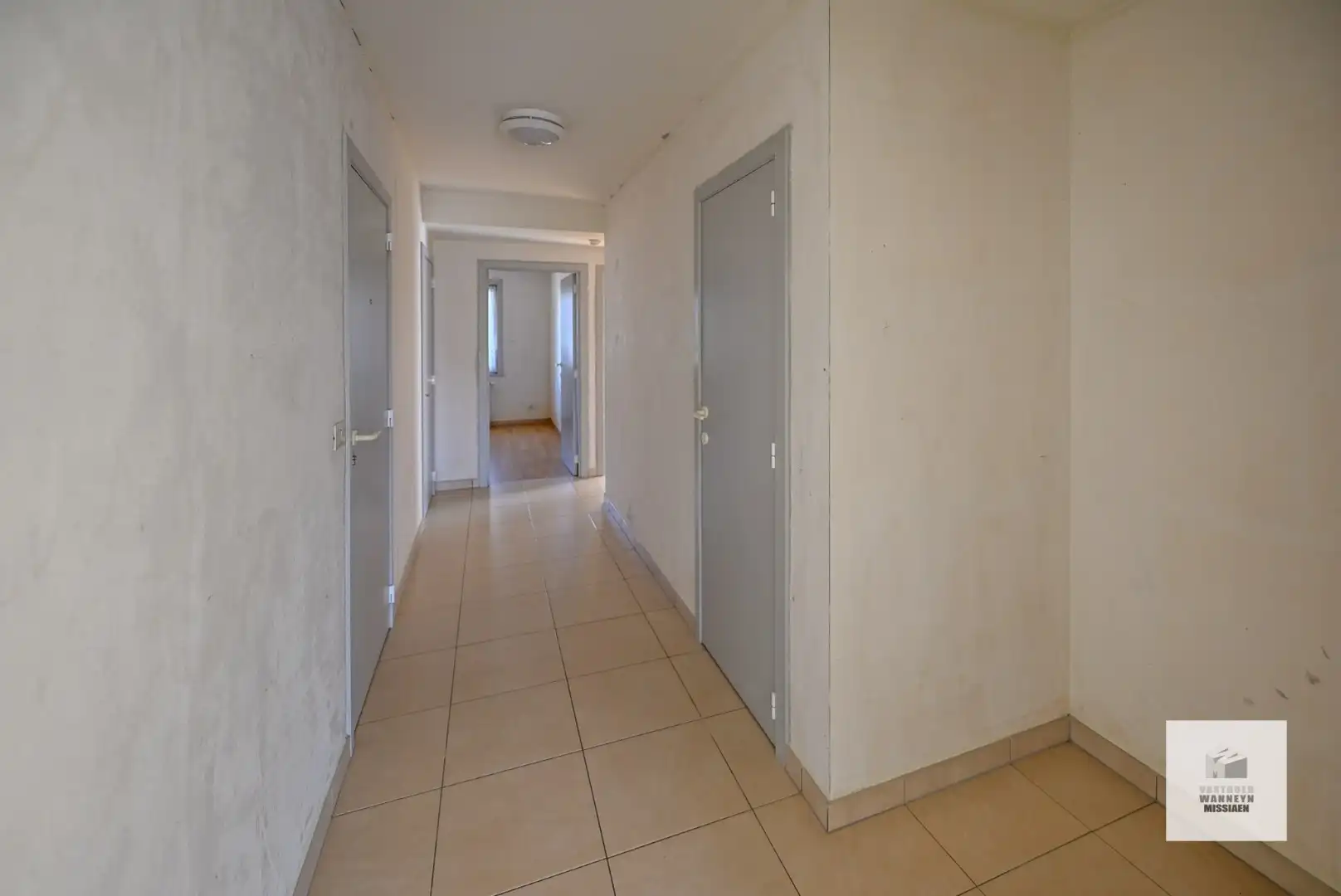 Ruim gelijkvloers appartement met 2 slpk en zonnige tuin/terras foto 9