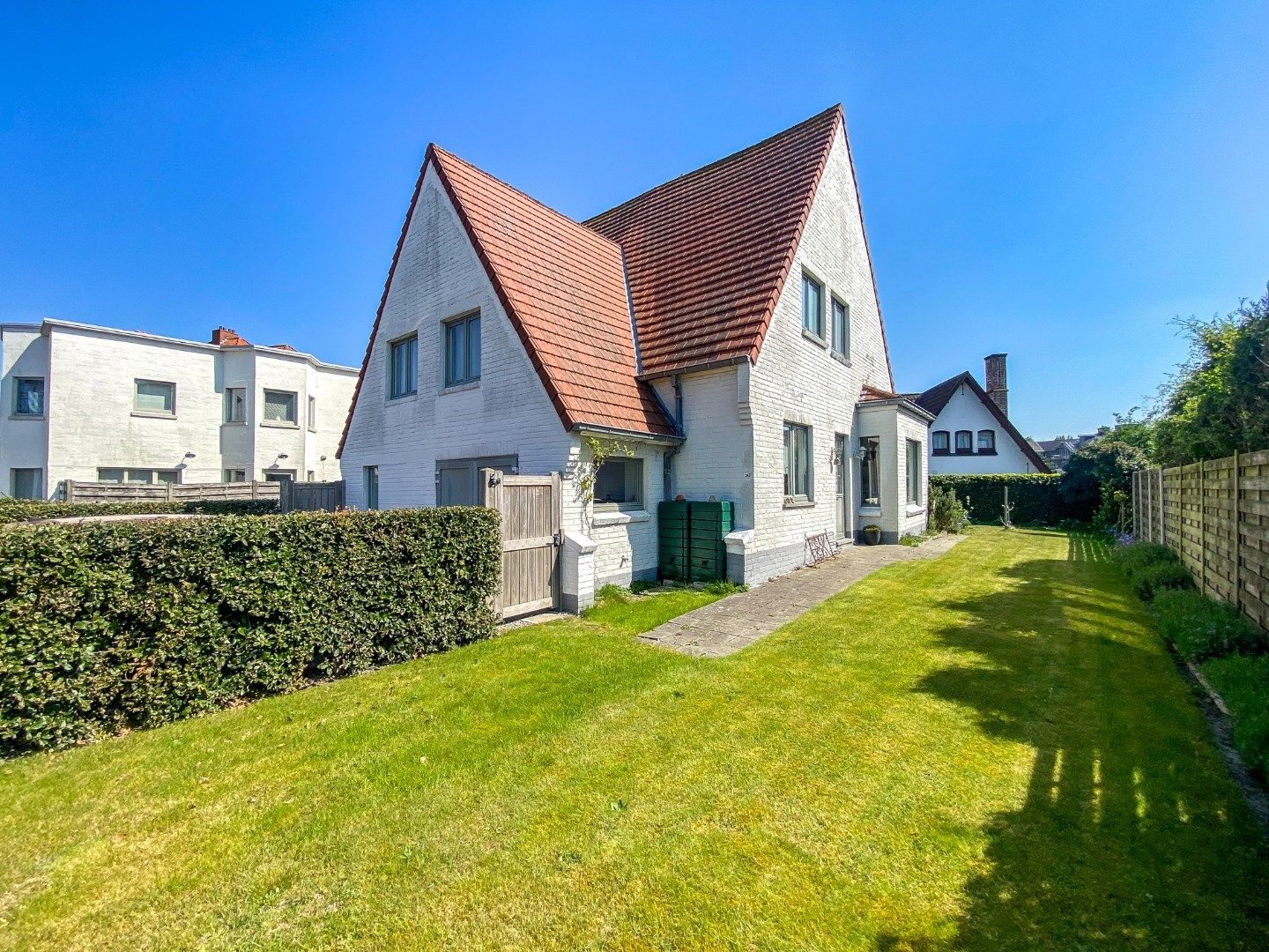 Ruime woning op wandelafstand van de zee. foto 3