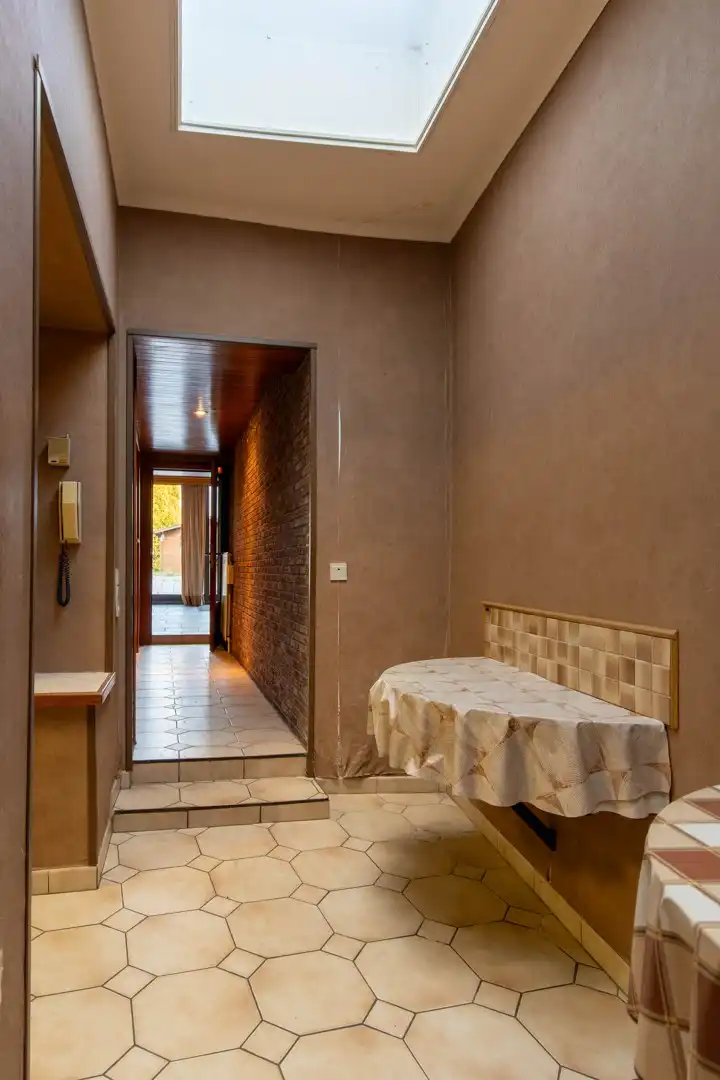 Op te frissen rijwoning in het centrum foto 12