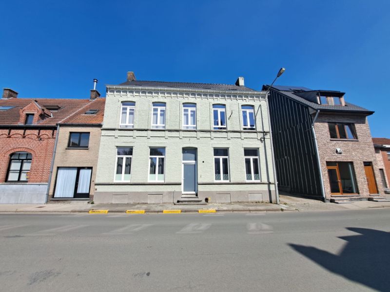 Centrum Handzame - Investeringspand bestaande uit 4 appartementen. foto {{pictureIndex}}