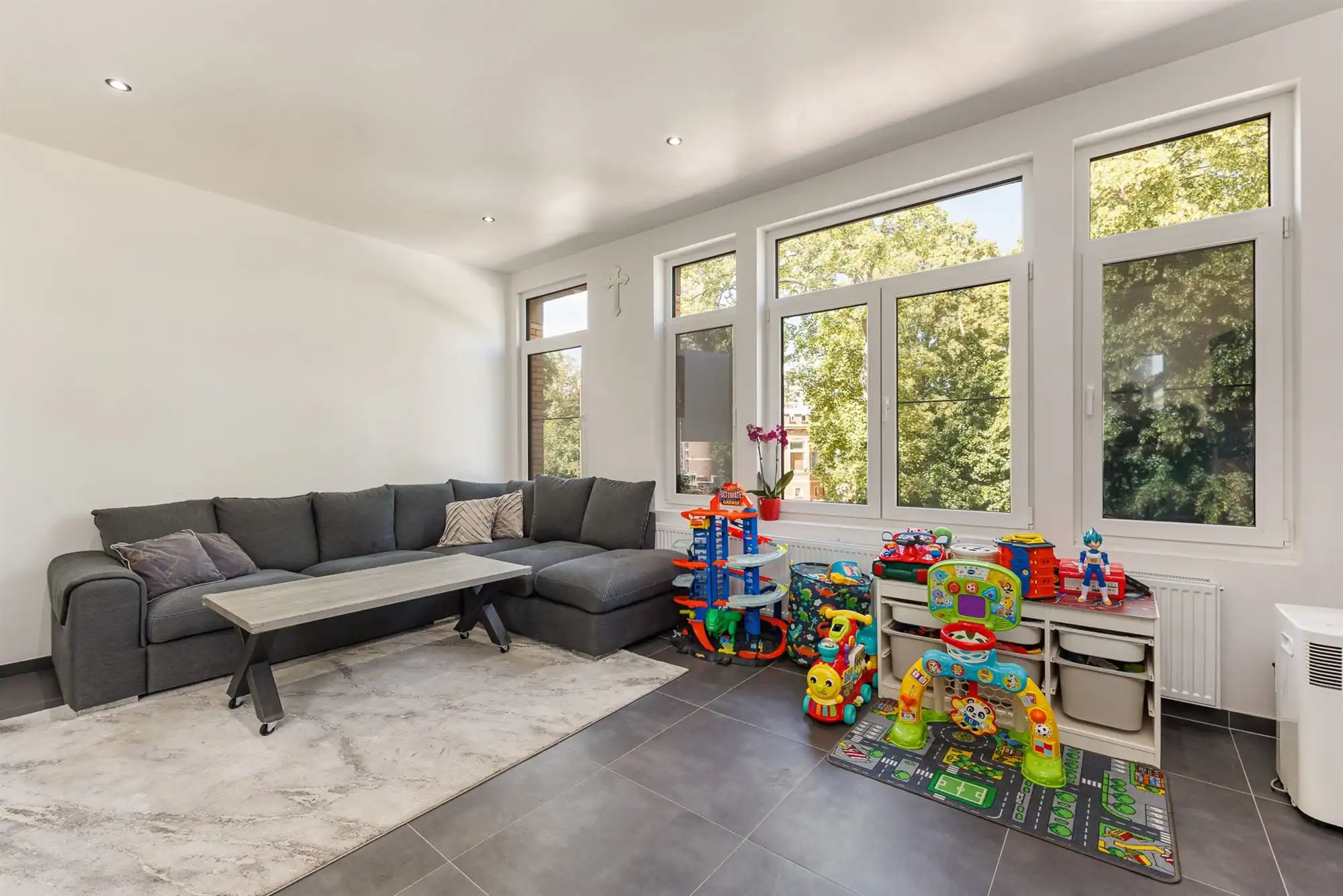 Triplex appartement met handelspand op gunstige locatie foto 6