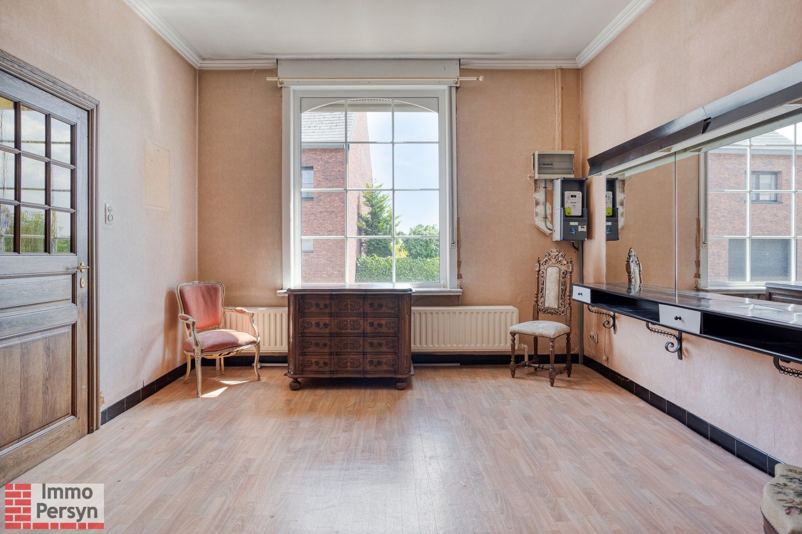Charmante te renoveren halfopen woning met erker en garage in Scherpenheuvel-Zichem foto 4