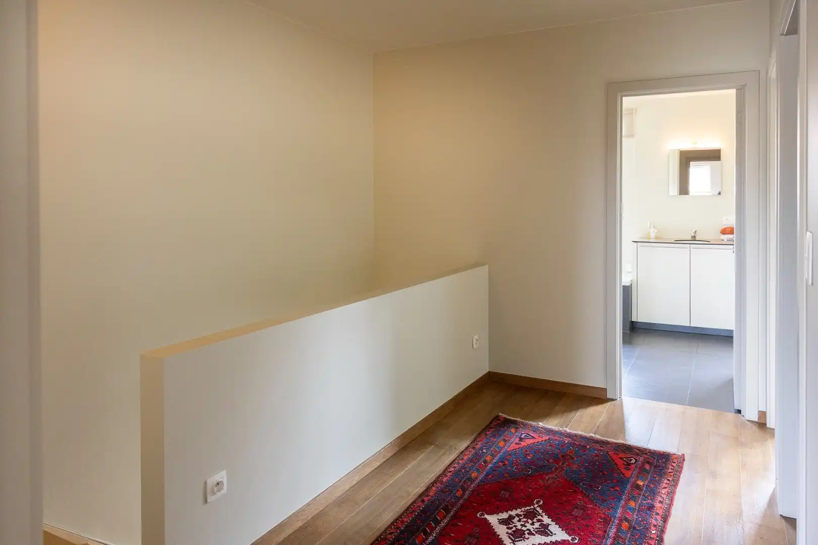 Gezellige stadswoning met zongerichte tuin, garage & parking. foto 11