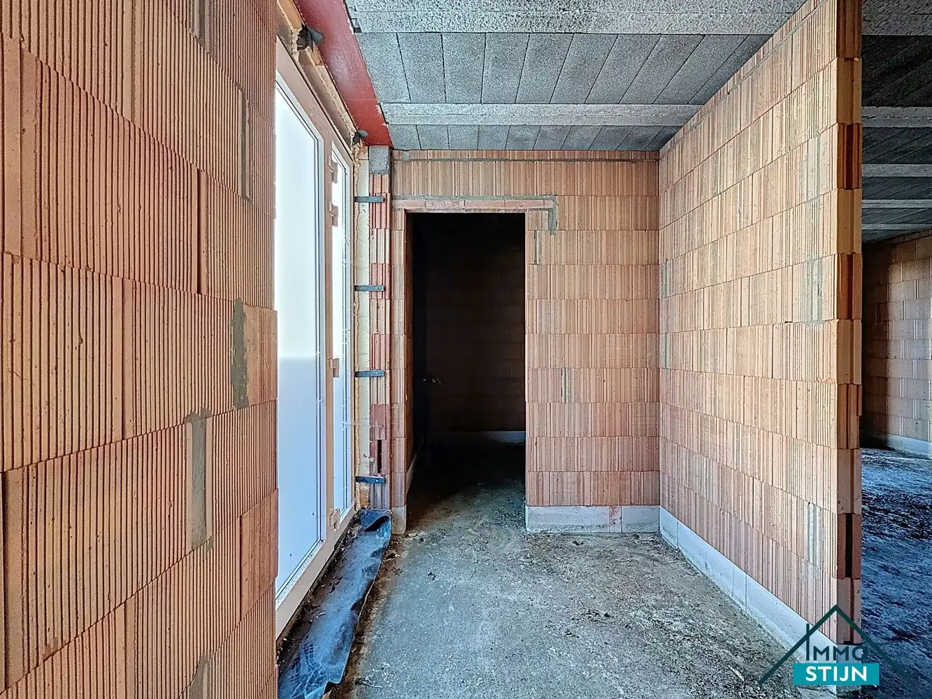 Rustig gelegen nieuwbouwwoning foto 2