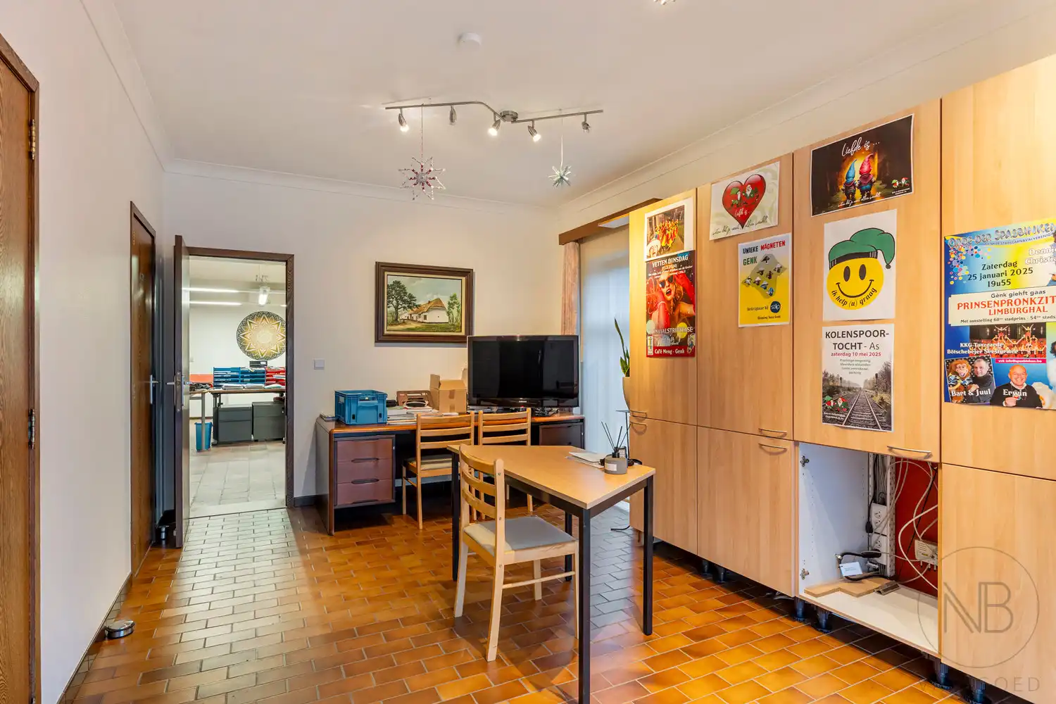 Woning met veelzijdig commercieel gebouw  op goede locatie in Driehoeven foto 18