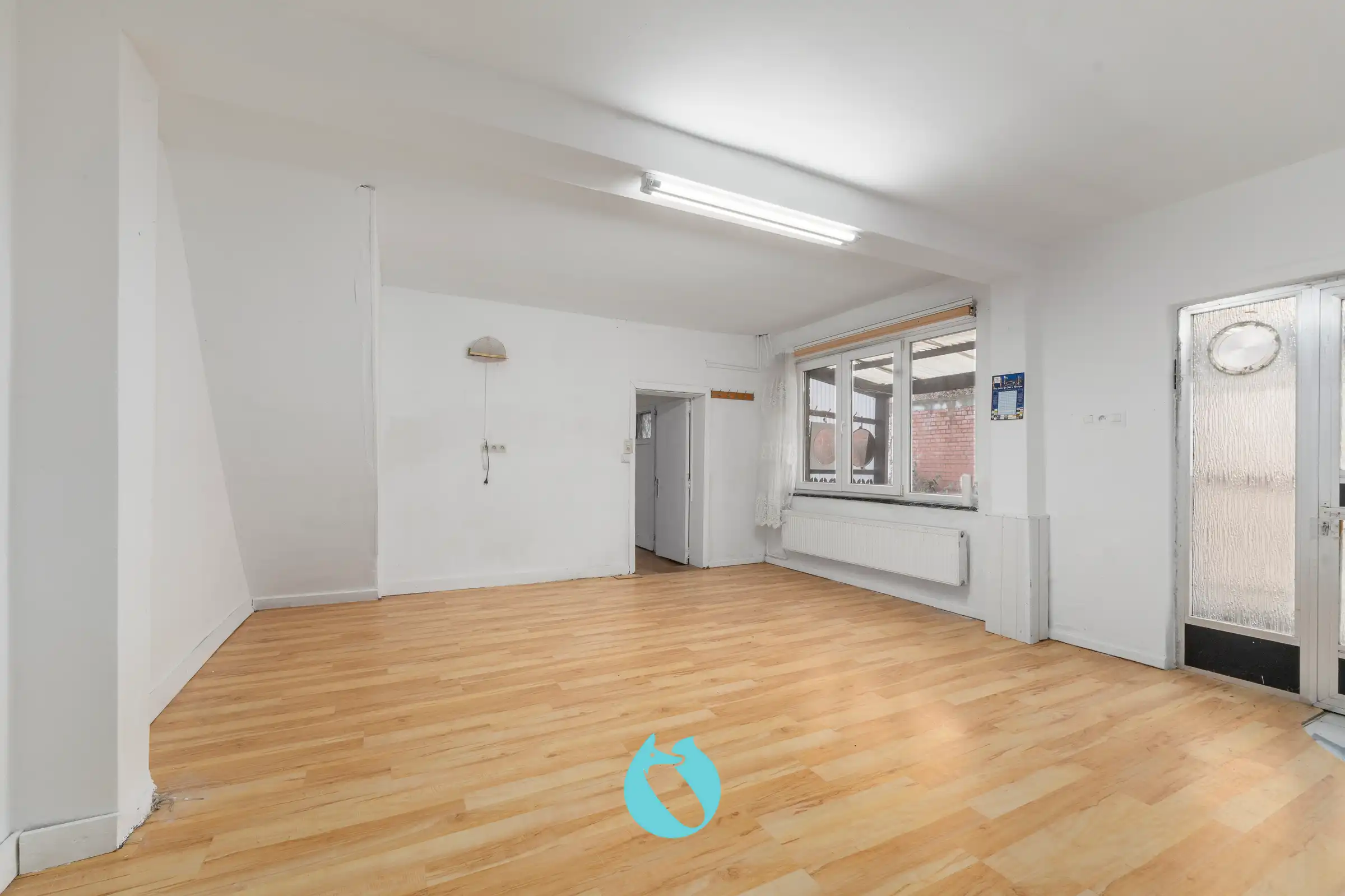 Te renoveren pand in tweede bouwlijn met oprit en tuin foto 5