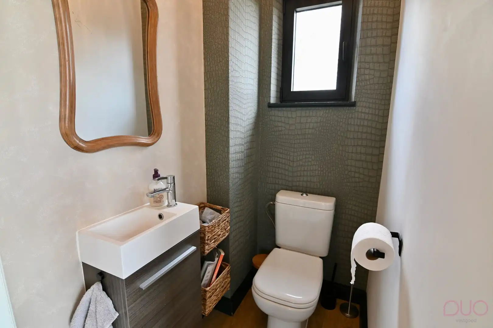 Gerenoveerd halfopen bebouwing op een prachtig perceel van 1h39a60ca inclusief weilanden foto 9