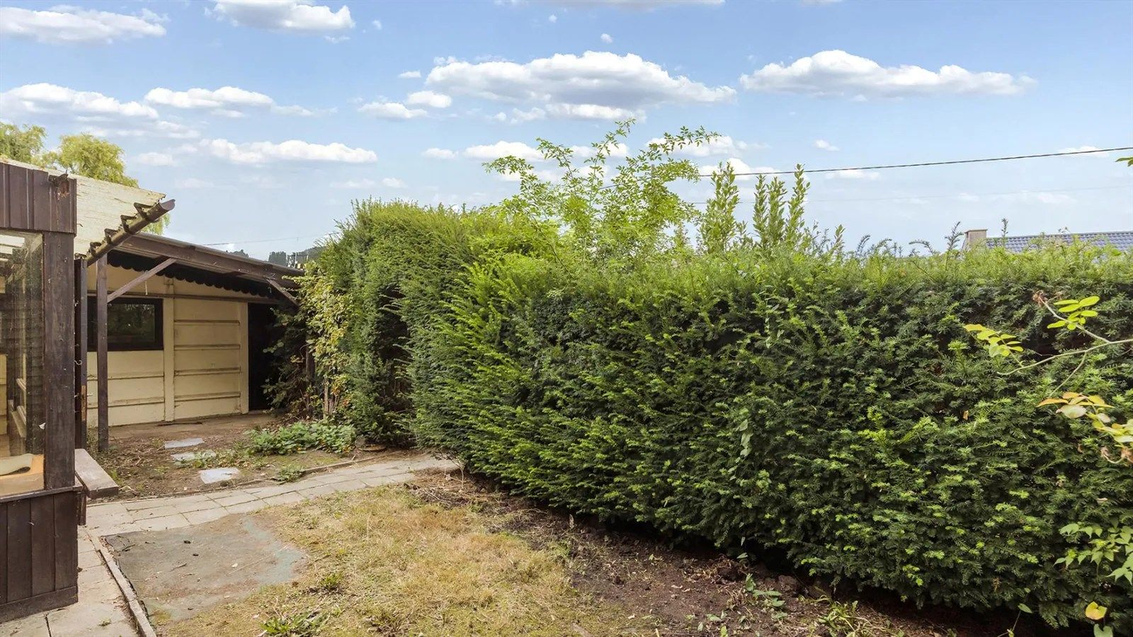 Open bebouwing met 3 grote slaapkamers en garage foto 4