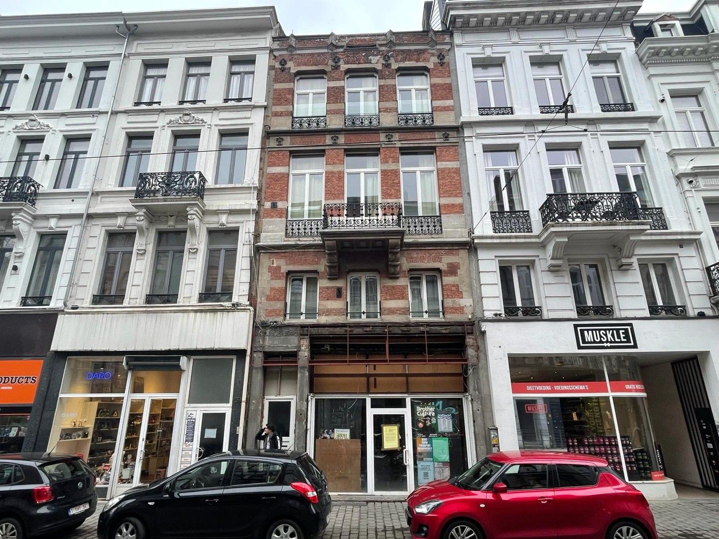 OPBRENGSTEIGENDOM foto {{pictureIndex}}
