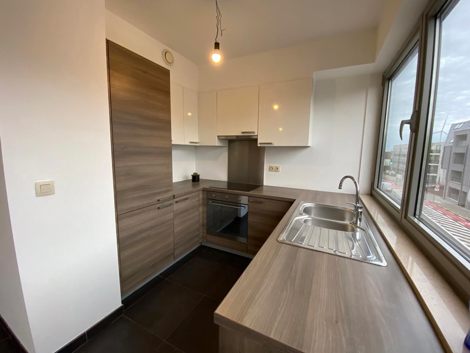 Recent appartement met 1 slaapkamer in centrum Halle foto 3