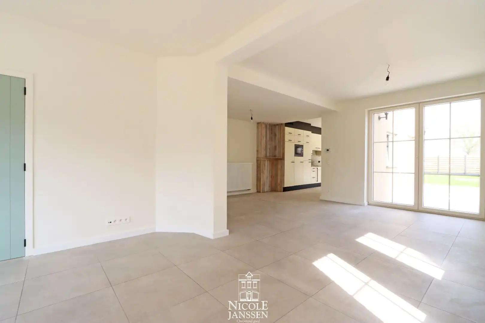 Gerenoveerd halfopen woning met 3 slaapkamers te Aldeneik te koop foto 5