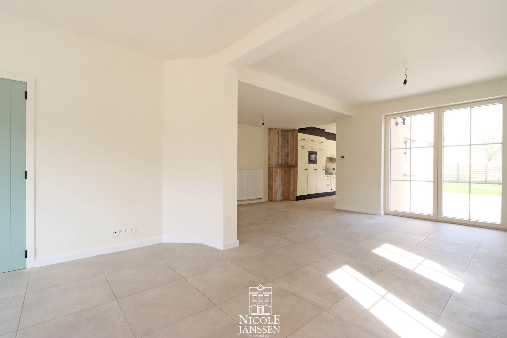 Gerenoveerd halfopen woning met 3 slaapkamers te Aldeneik te koop foto 5