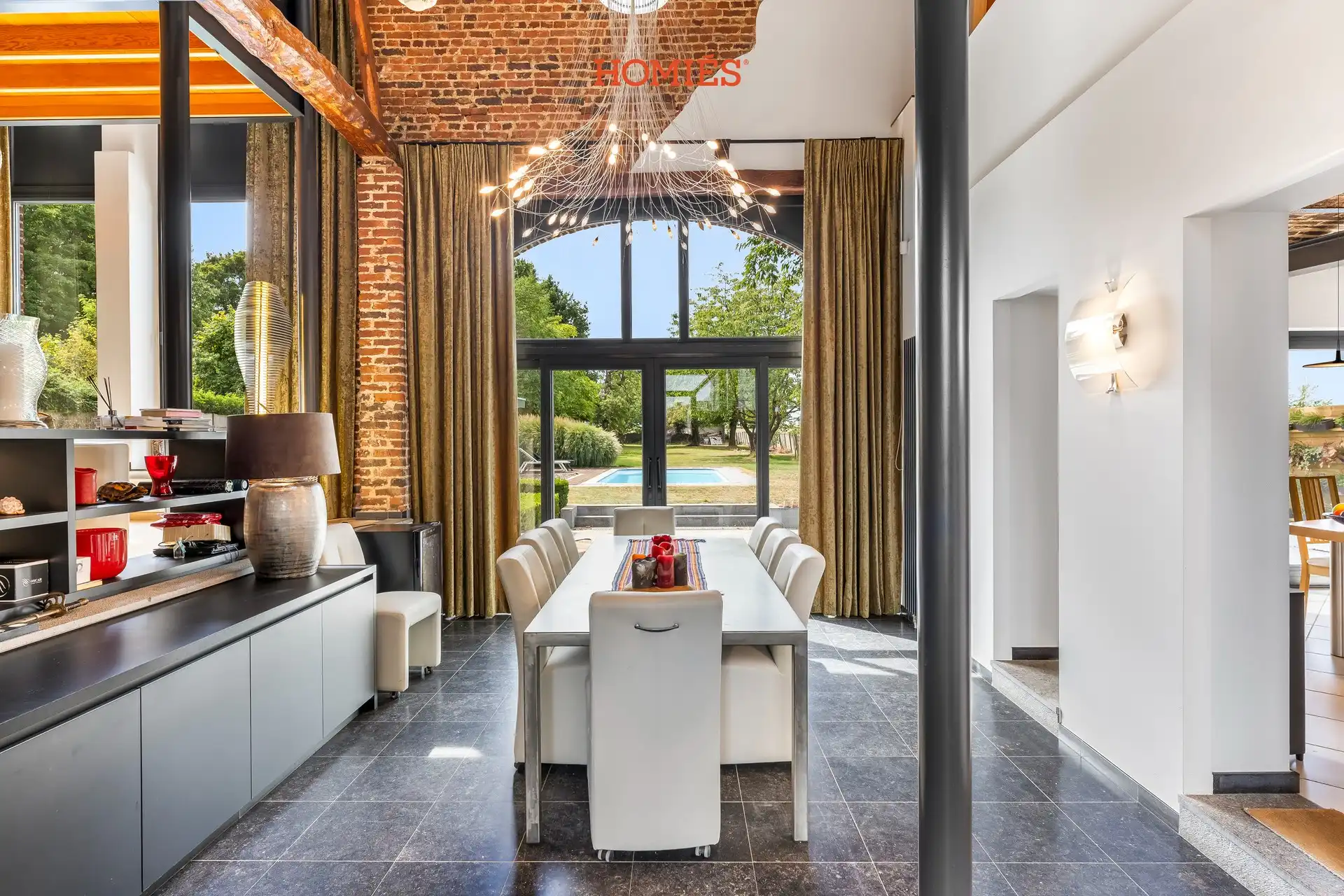 Karaktervolle hoeve met grote tuin en zwembad foto 13