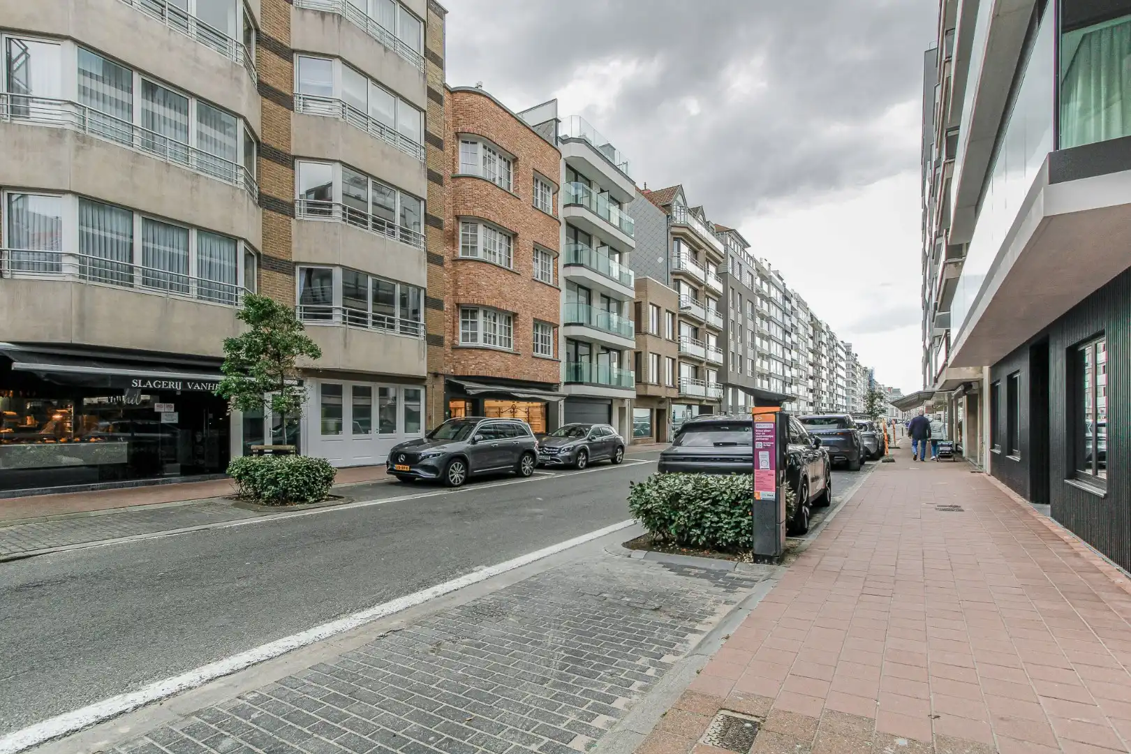 Volledig uitgeruste slagerij te koop S Dupuisstraat 14 Knokke foto 3
