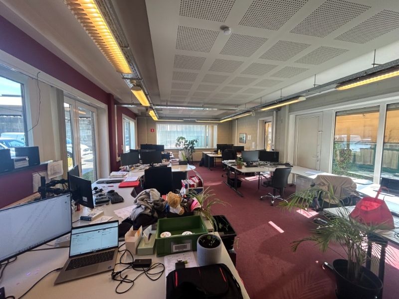 Functioneel bedrijfsgebouw voorzien van kantoor- en magazijnruimte met buitenopslag foto 19