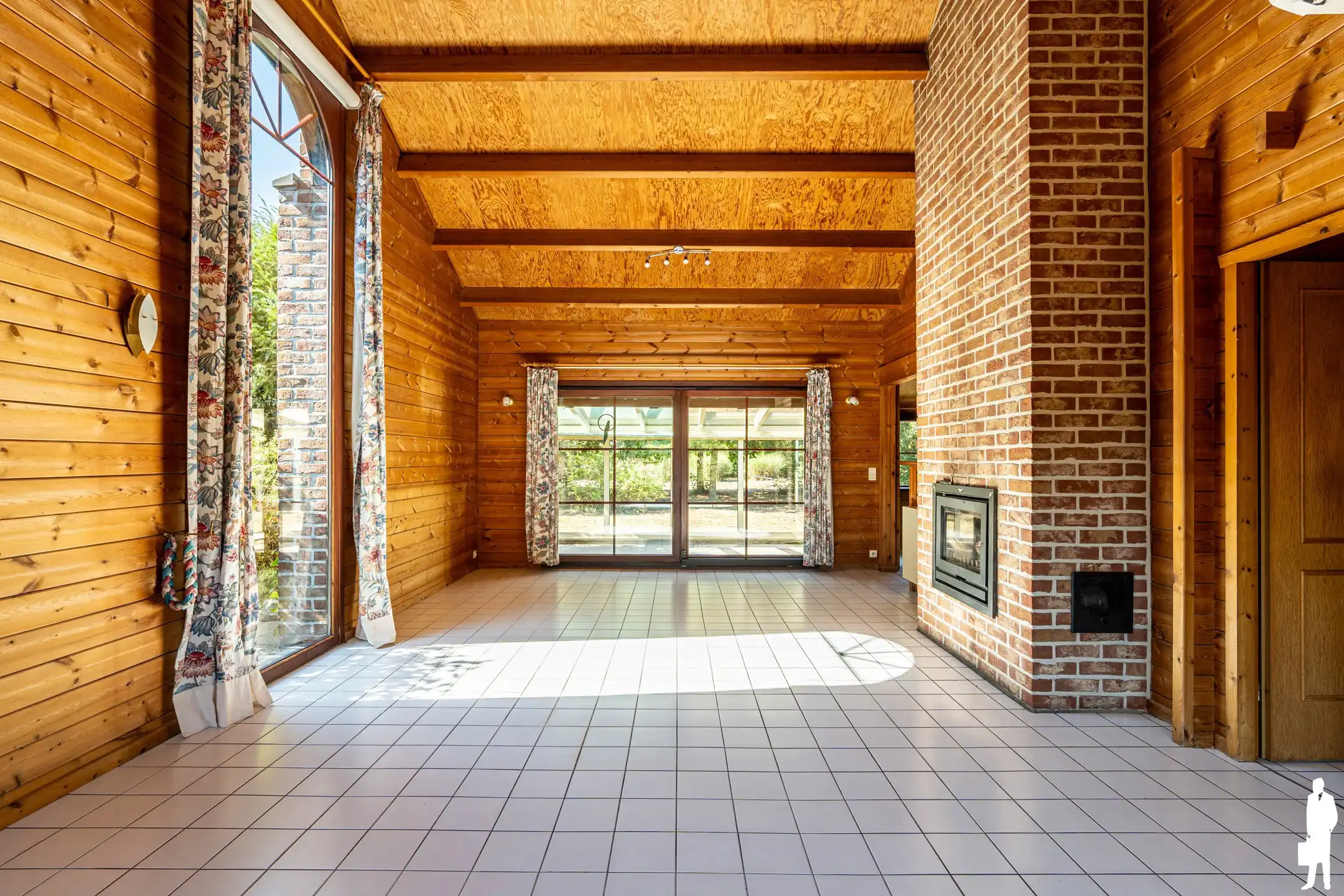 Vrijstaande laagbouwwoning op een perceel van 2.448 m² foto 8