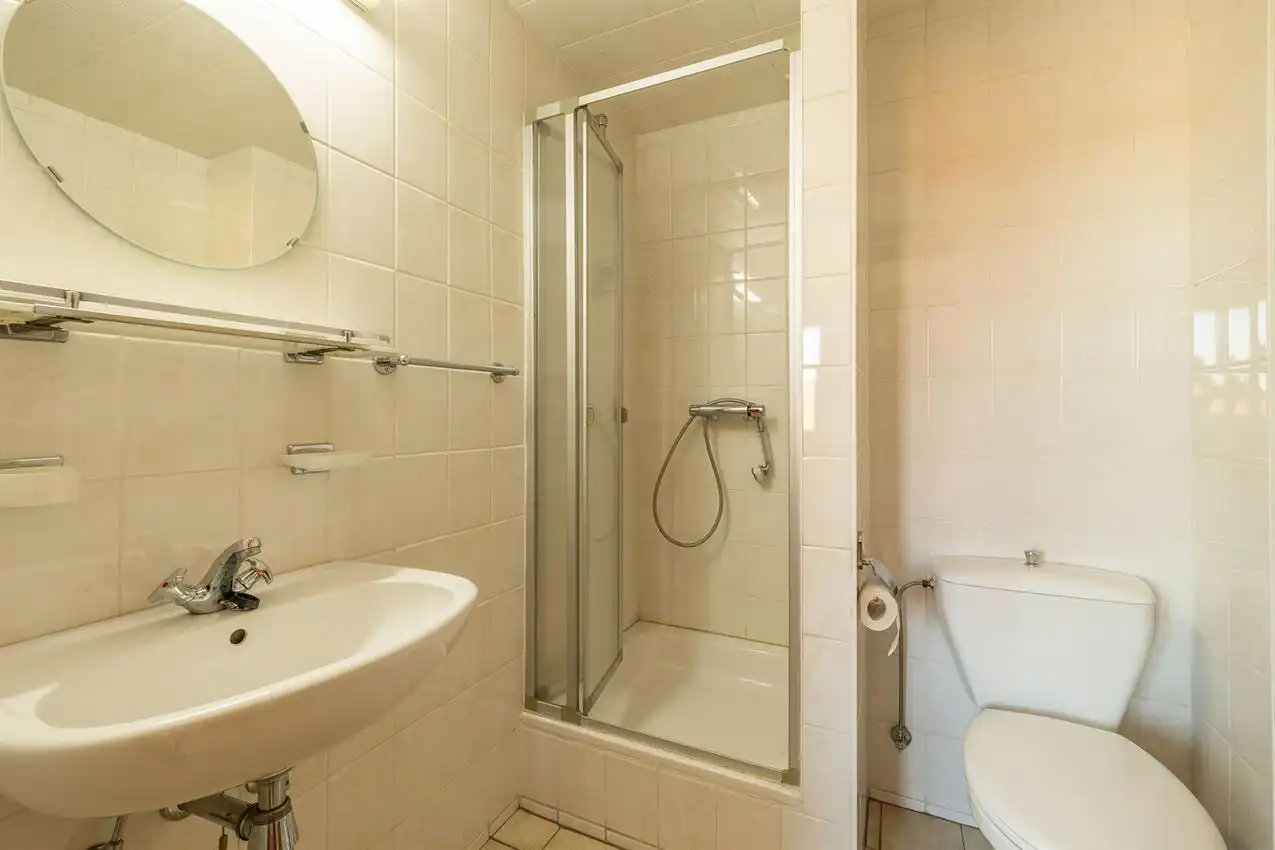 Ruime woning met mooi tuindeel op wandelafstand van centrum foto 30