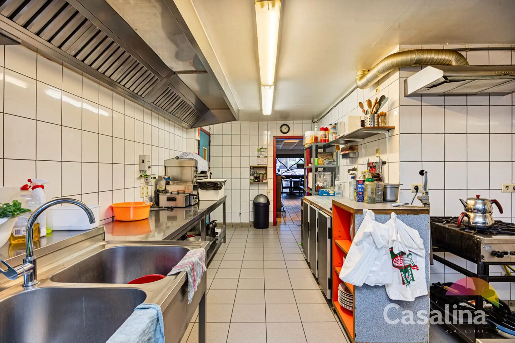 Gemengd gebouw met tal van exploitatiemogelijkheden foto 12