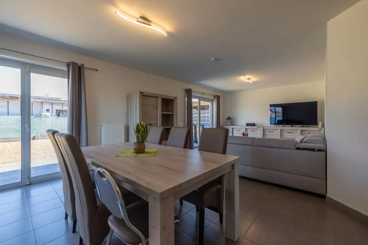 Recente gezinswoning 4 slk in doodlopende straat foto 3