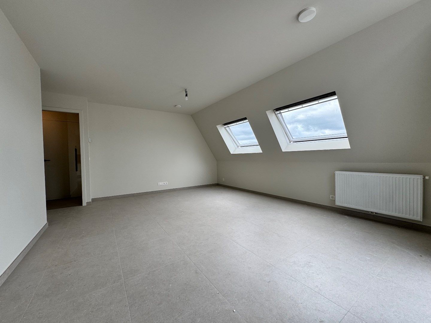 Uniek nieuwbouw appartement met 2 slaapkamers en veel zonlicht te Eernegem foto 3