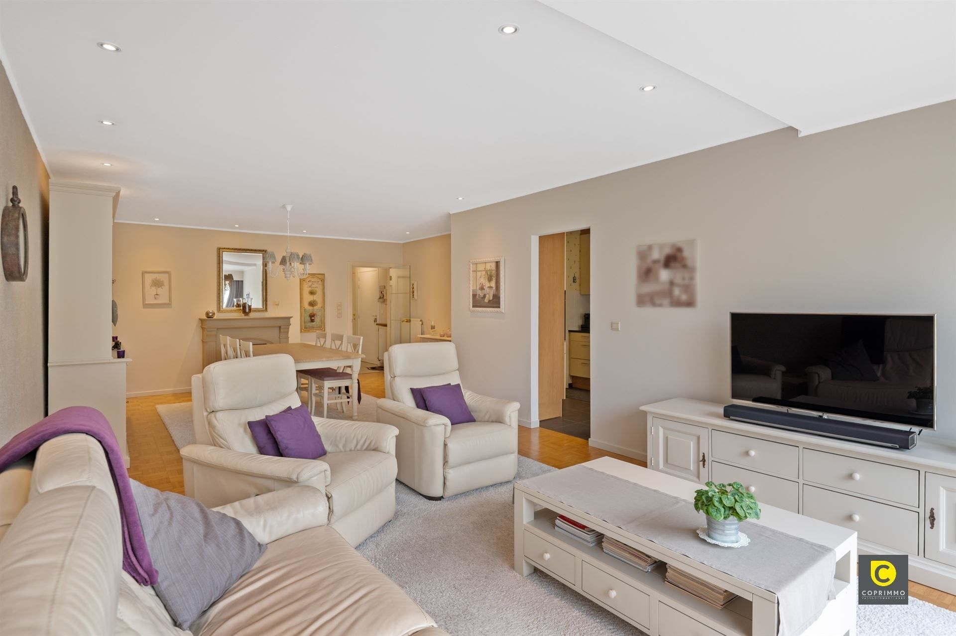 Duplex gelijkvloers app met 4 slpks, 2 bdks en tuin foto 2