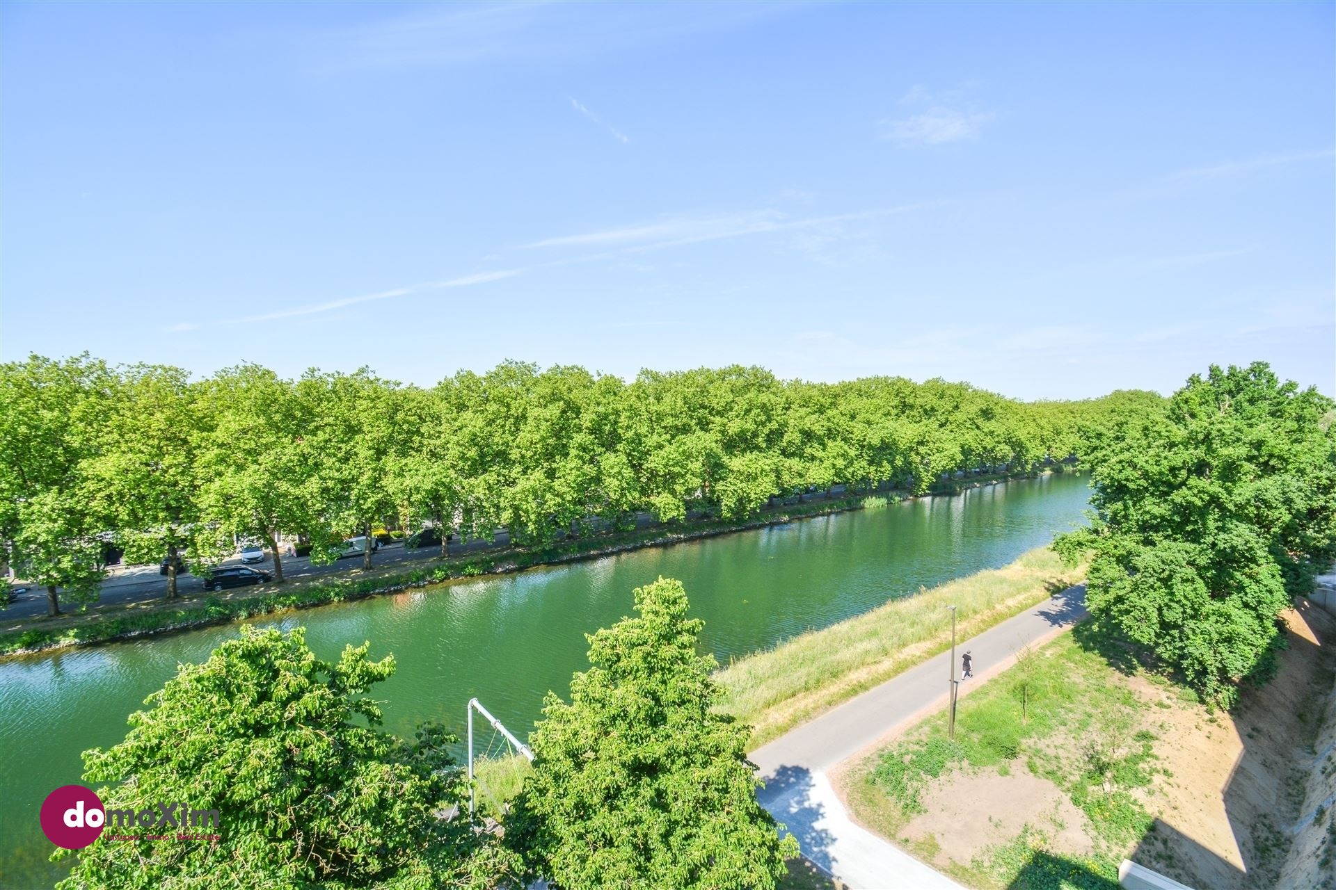 Zonovergoten penthouse met 2 terrassen op een unieke locatie in Mechelen foto 4