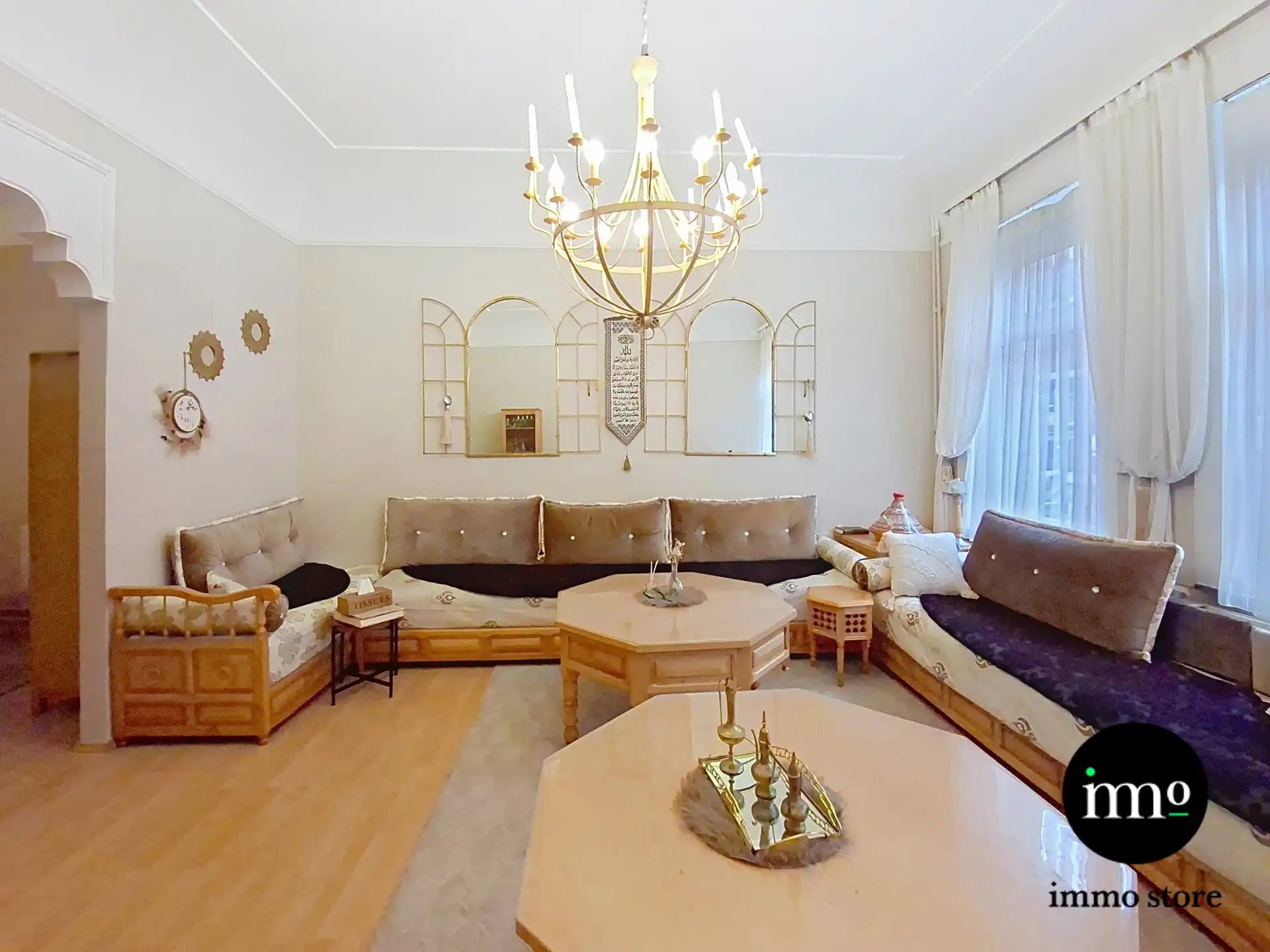 Ruime woning met 4 slpk en veel potentieel foto 4
