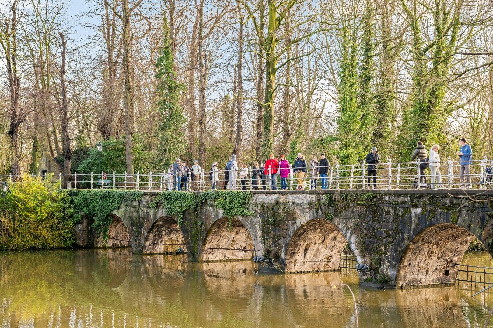 Unieke en idyllische hoekwoning nabij Minnewaterpark en historisch Brugge foto 19