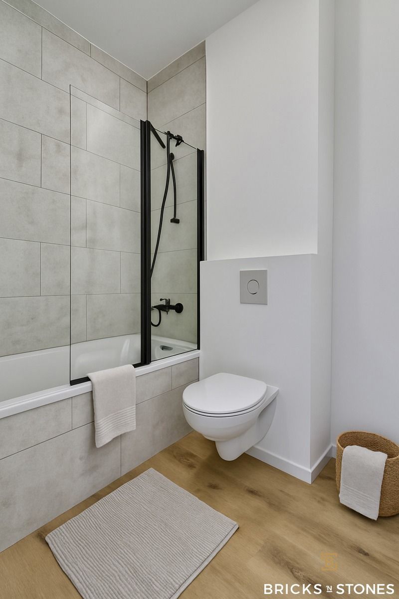 Totaal gerenoveerd, instapklaar appartement foto 10