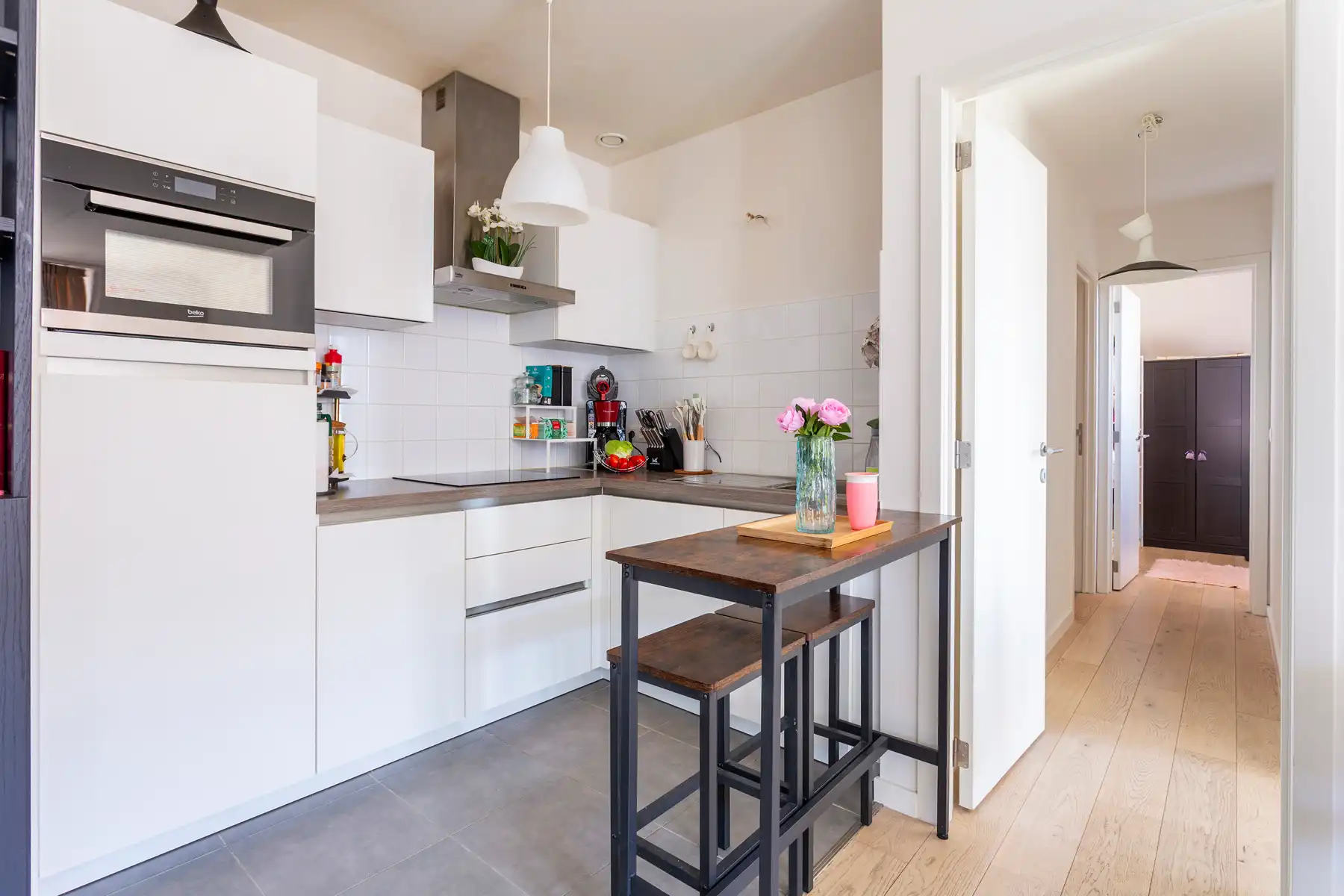 Modern 2-slaapkamerappartement met terras nabij het Eilandje foto 7