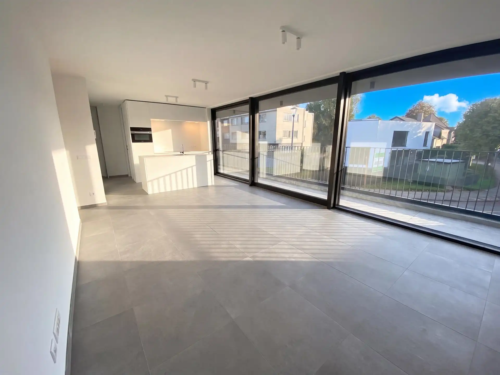 Recent appartement met twee slaapkamers in een rustige straat foto 2