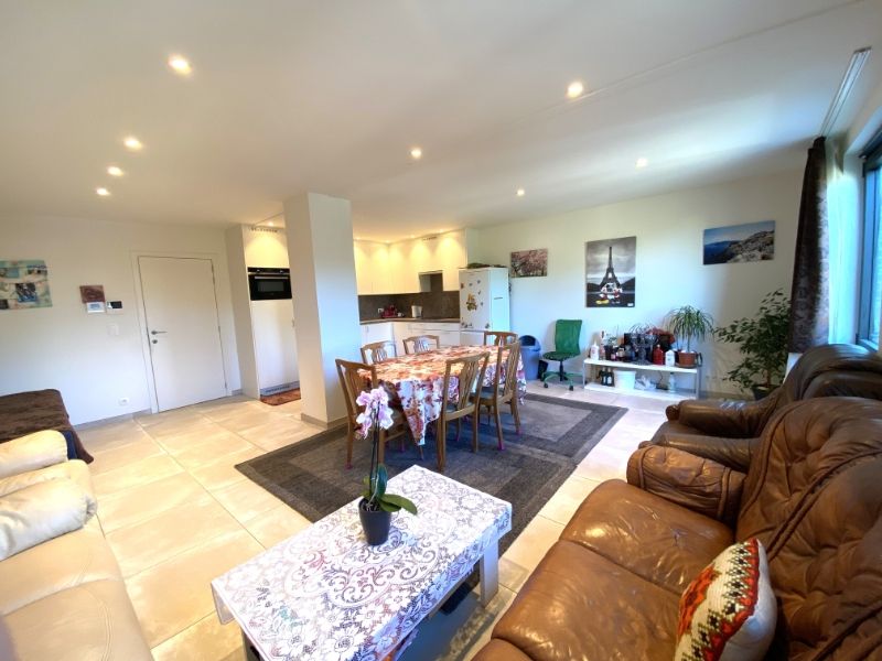 Recent volledig gerenoveerd appartement HARTJE Geel met 2 slpk, en autostaanplaats foto 5