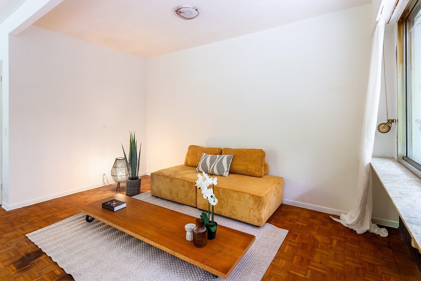 2 slaapkamer appartement met veel lichtinval foto 3