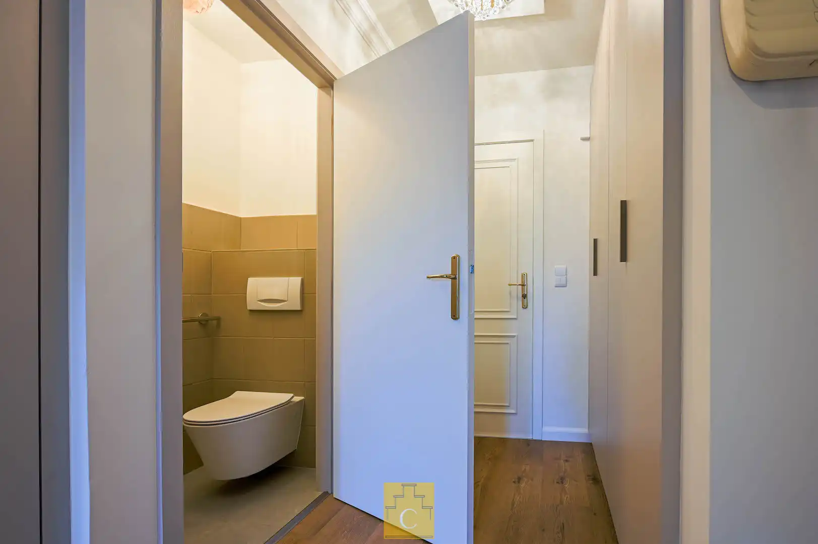 recent volledig vernieuwde serviceflat met zonnig terras in een groene oase nabij het centrum van Brugge foto 13