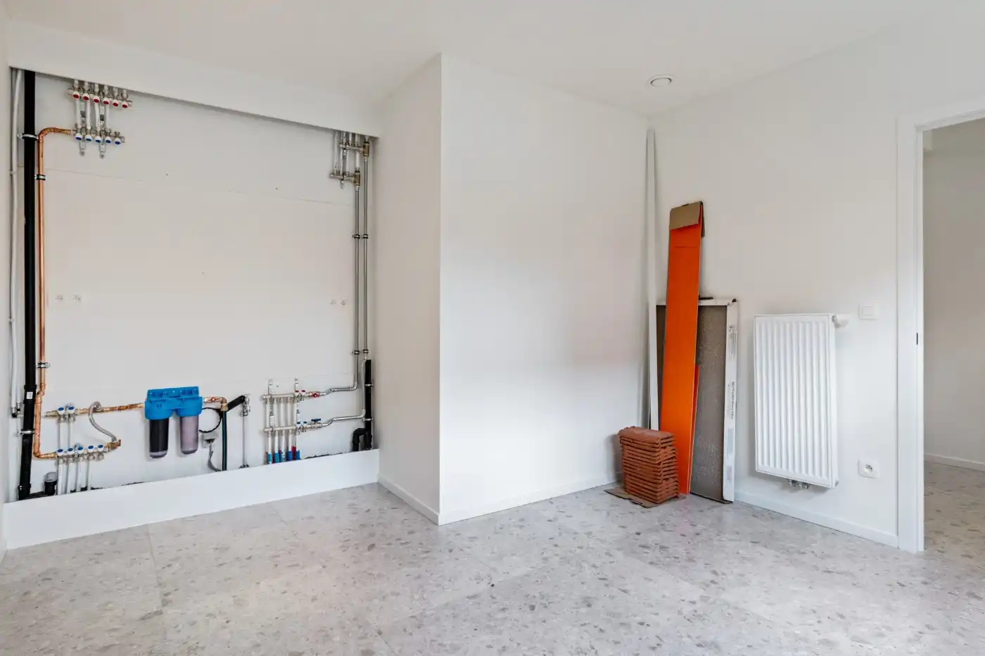 Volledig gerenoveerde, instapklare woning met 3 slpk. en grote tuin foto 11