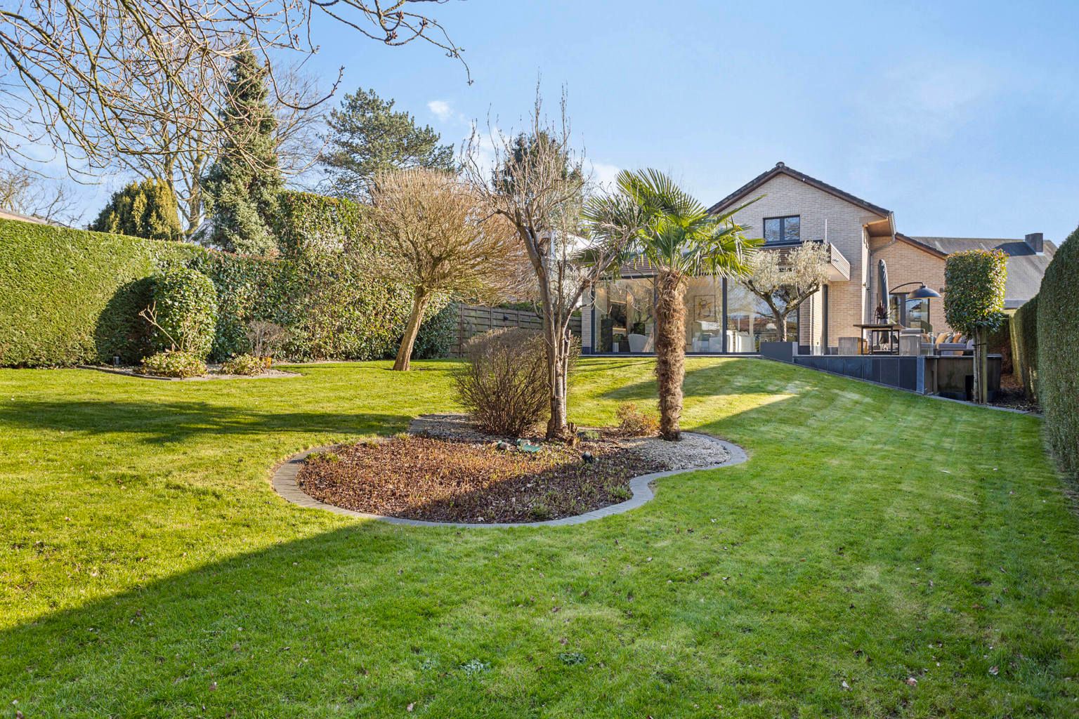 Instapklare laagbouw villa op een gunstige locatie  foto 36
