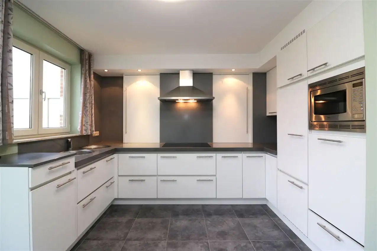 Royaal, lift tot op slaapniveau, garage, riant terras foto 8