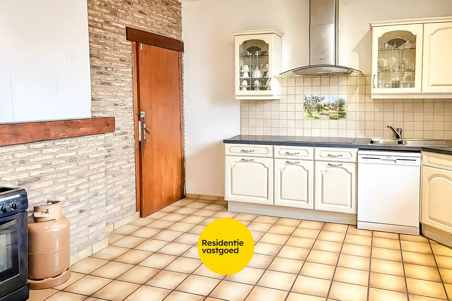 Unieke eigendom met woning, appartement en een bouwgrond! foto 5