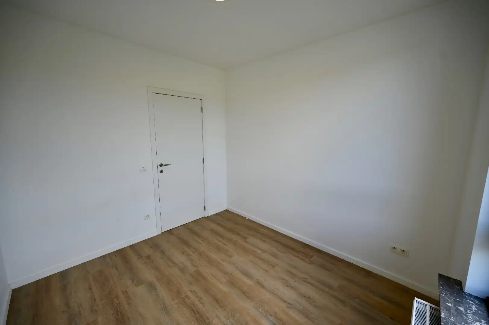 LICHTRIJK INSTAPKLAAR APPARTEMENT MET DUINENZICHT EN GESLOTEN GARAGEBOX foto 5