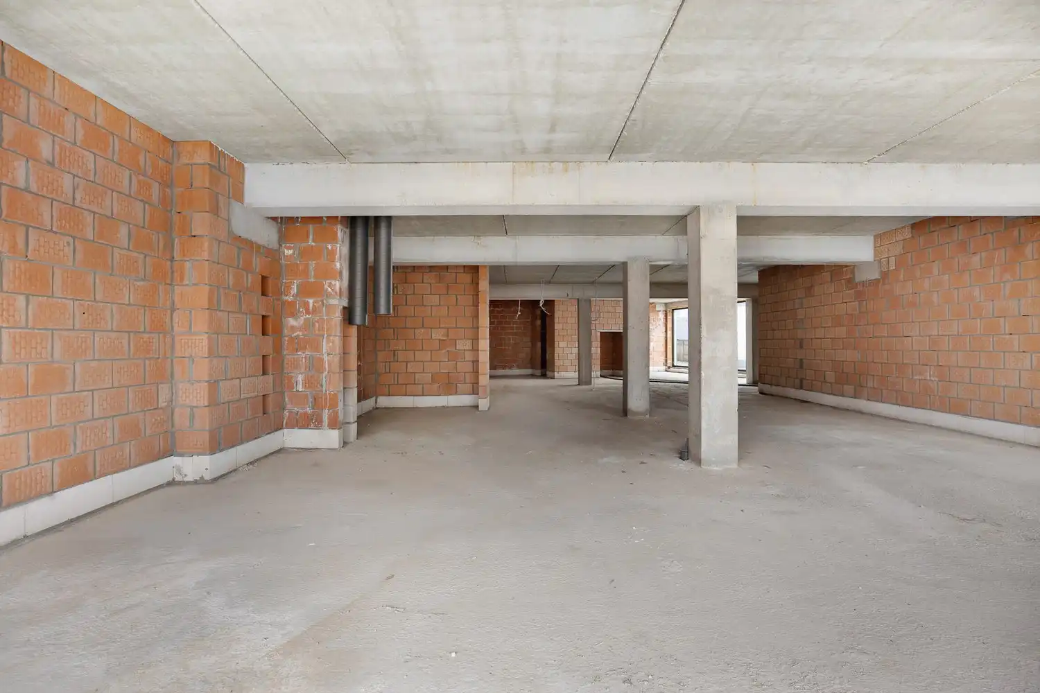 Casco handelsgelijkvloers van&nbsp;meer dan 150 m² op toplocatie foto 2