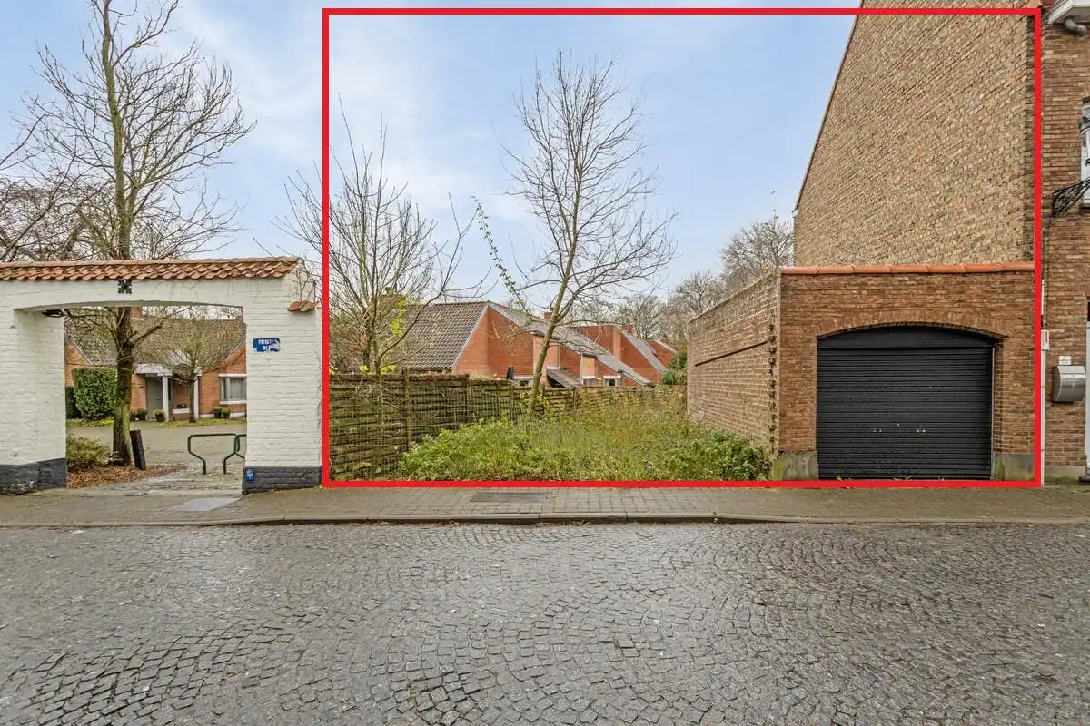 Uniek lot grond in centrum Brugge met zicht op de Kruisvest foto 2